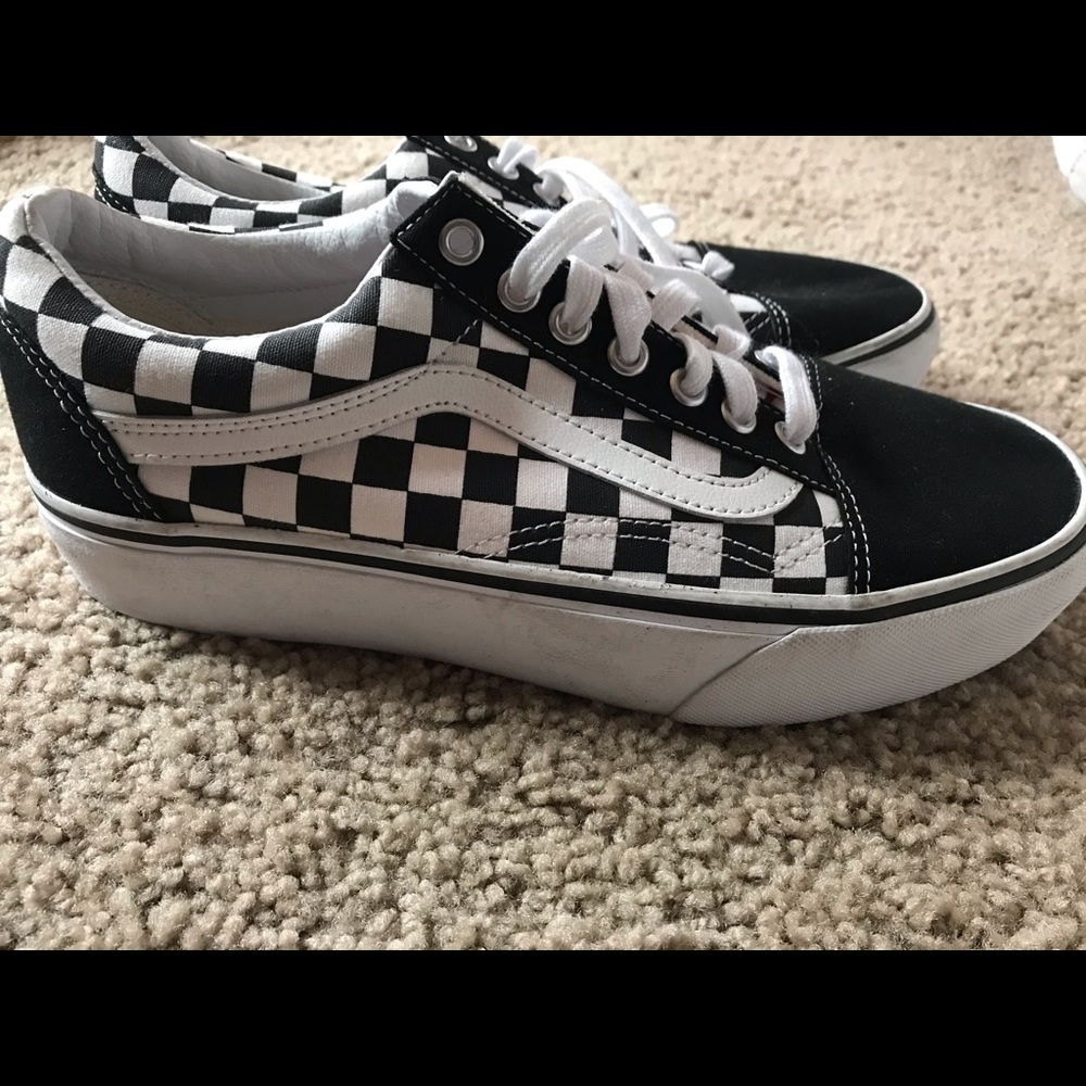 Off the wall checkered stacked Vans